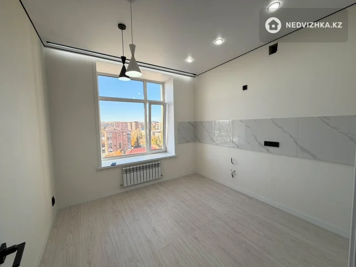 1-комнатная квартира, этаж 7 из 9, 38 м²