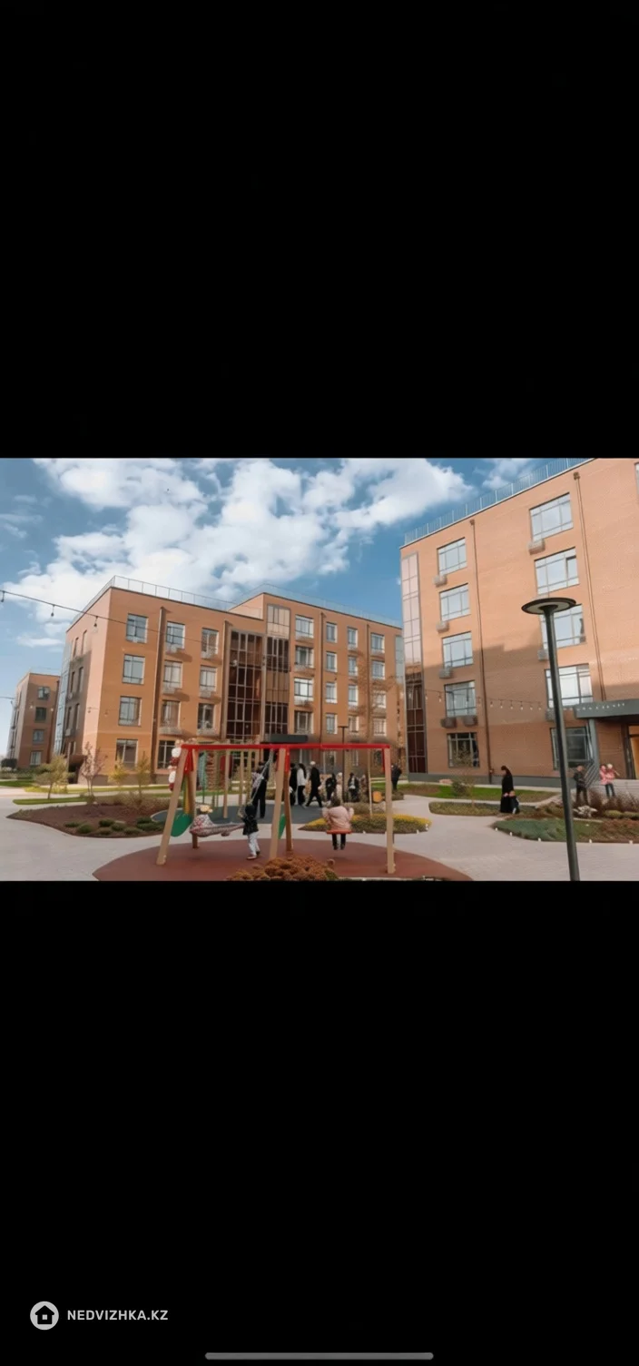 1-комнатная квартира, этаж 4 из 5, 42 м², На длительный срок