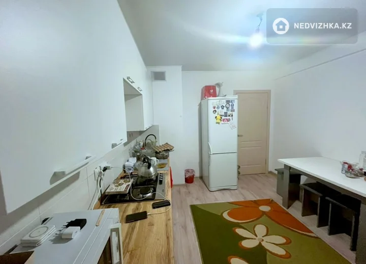 2-комнатная квартира, этаж 2 из 5, 62 м², фотография 4