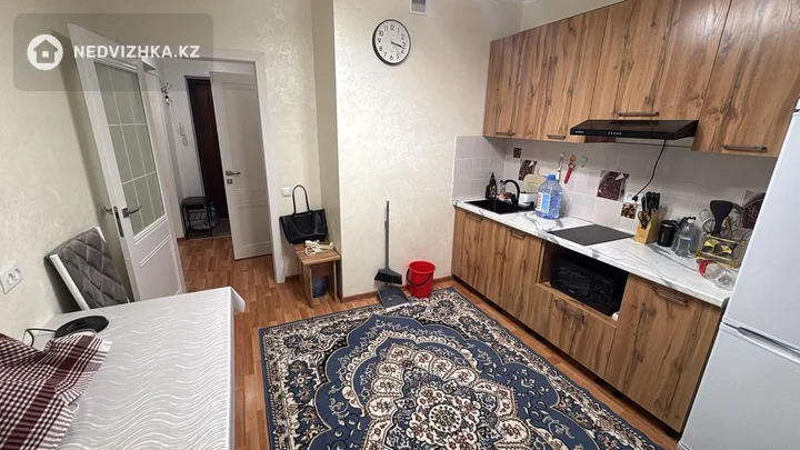 1-комнатная квартира, этаж 11 из 15, 35 м², фотография 3