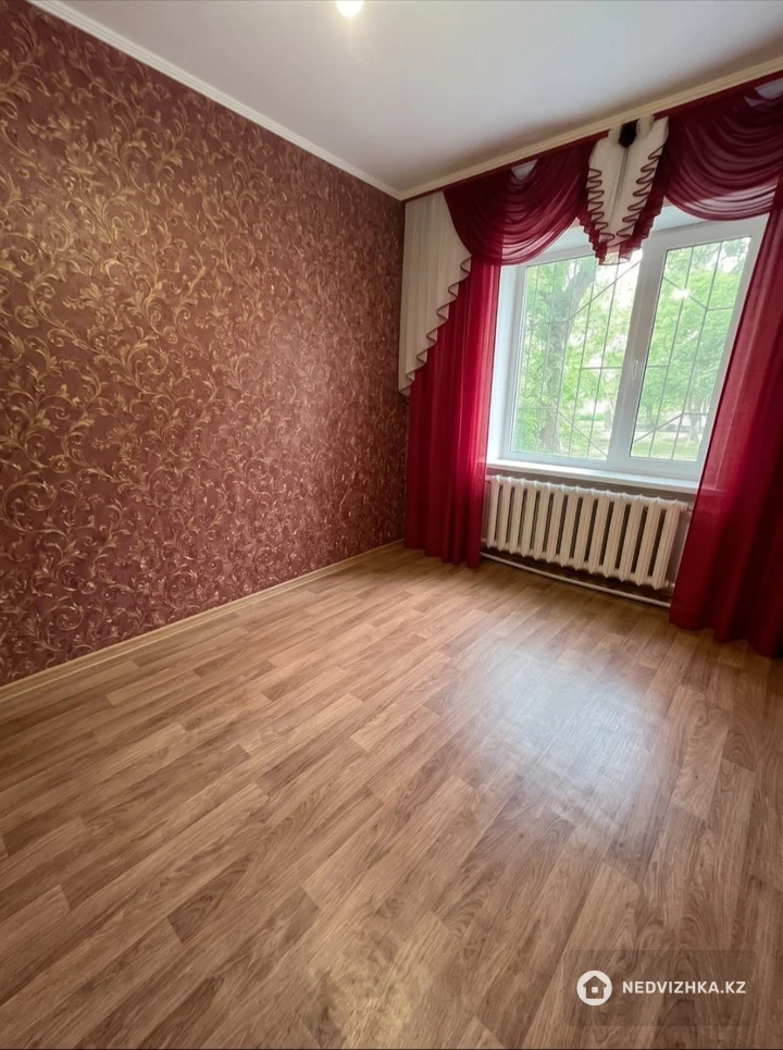 5-комнатная квартира, этаж 1 из 9, 100 м², фотография 3