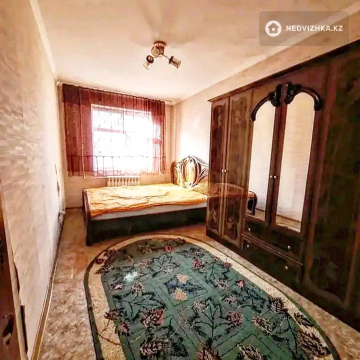 3-комнатная квартира, этаж 2 из 5, 65 м², фотография 3