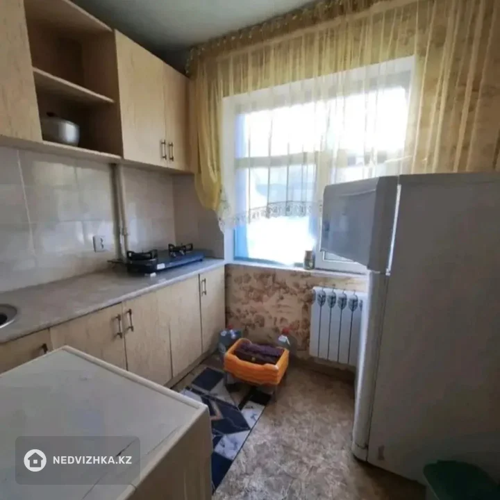 3-комнатная квартира, этаж 2 из 5, 65 м², фотография 5