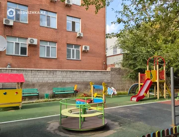 3-комнатная квартира, этаж 4 из 10, 104 м², миниатюра 3