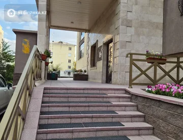 3-комнатная квартира, этаж 4 из 10, 104 м², миниатюра 8