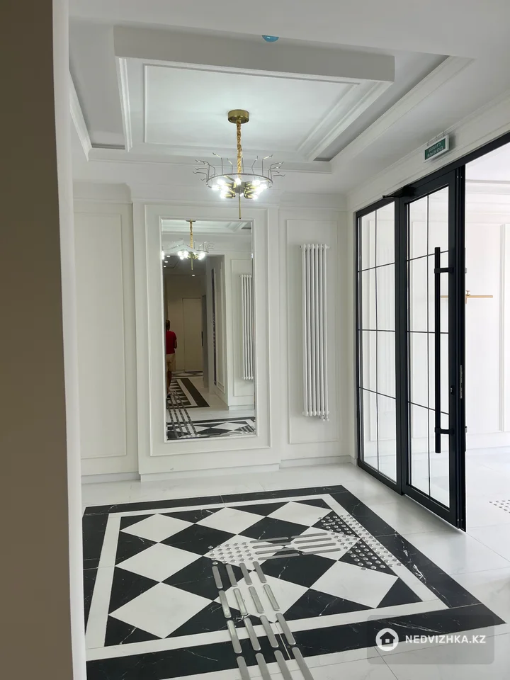 2-комнатная квартира, этаж 2 из 6, 54 м², фотография 3
