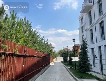 1-комнатная квартира, этаж 2 из 5, 54 м², миниатюра 12