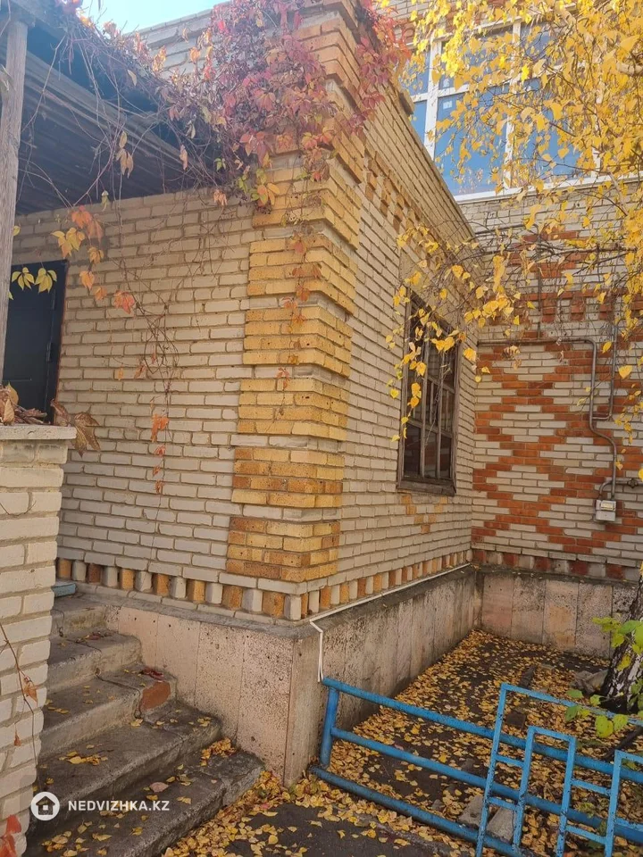 7-комнатный дом, 18.7 соток, 217 м², фотография 2