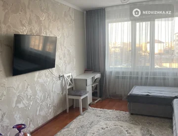 3-комнатная квартира, этаж 3 из 9, 69 м², миниатюра 1