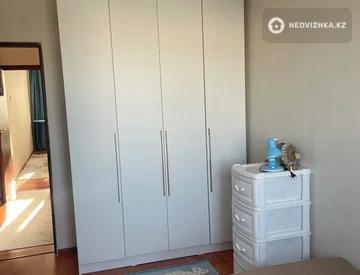 3-комнатная квартира, этаж 3 из 9, 69 м², миниатюра 4