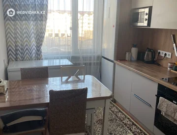 3-комнатная квартира, этаж 3 из 9, 69 м², миниатюра 11