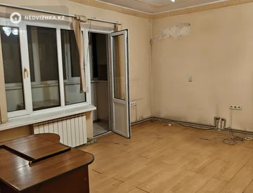 4-комнатная квартира, этаж 1 из 12, 86 м², миниатюра 5