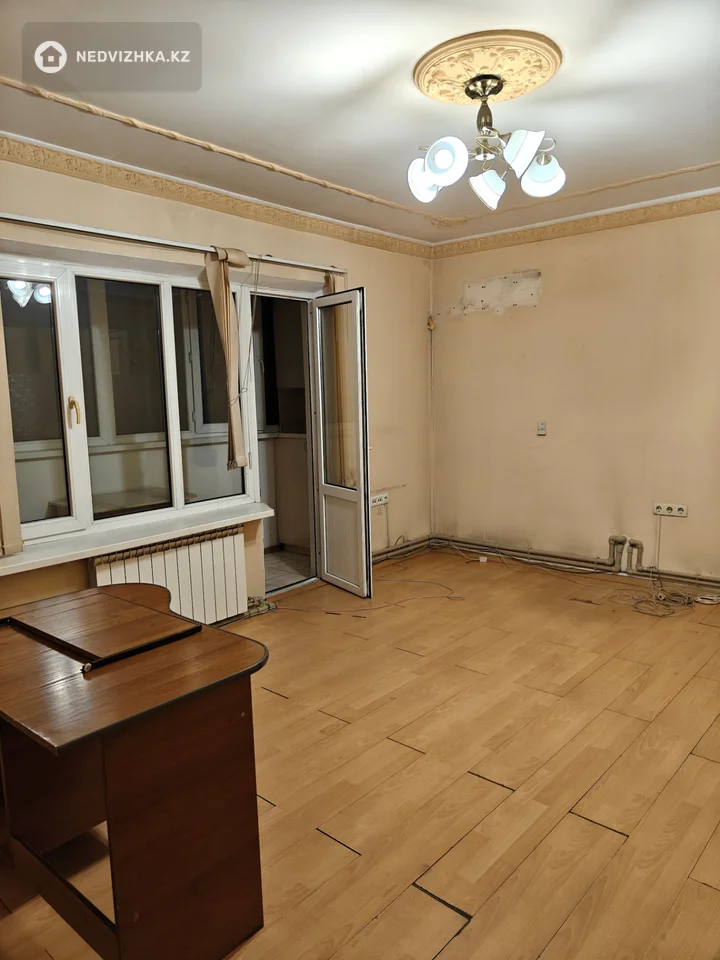 4-комнатная квартира, этаж 1 из 12, 86 м², фотография 5