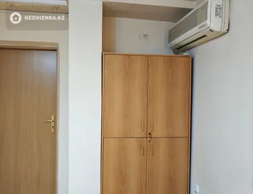 4-комнатная квартира, этаж 1 из 12, 86 м², миниатюра 10