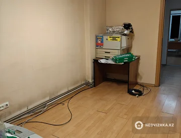 4-комнатная квартира, этаж 1 из 12, 86 м², миниатюра 12