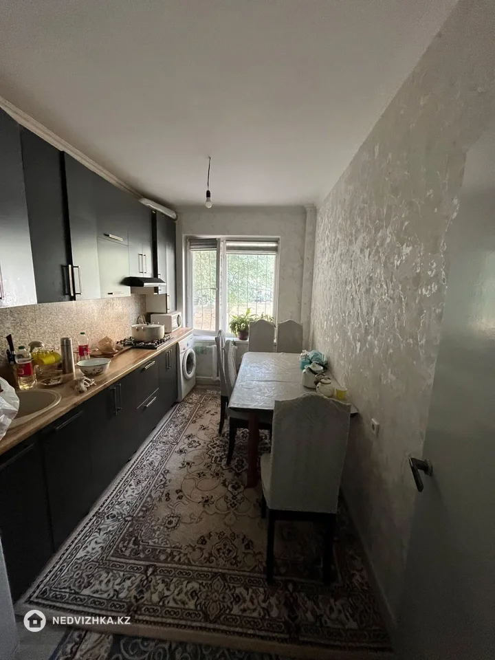 2-комнатная квартира, этаж 1 из 9, 60 м², фотография 3