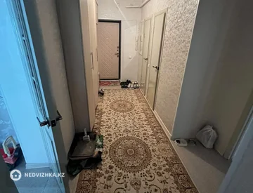2-комнатная квартира, этаж 1 из 9, 60 м², миниатюра 1