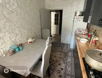 2-комнатная квартира, этаж 1 из 9, 60 м², миниатюра 4