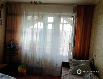 2-комнатная квартира, этаж 10 из 12, 50 м², миниатюра 2