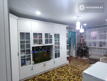 2-комнатная квартира, этаж 2 из 2, 54 м², миниатюра 1