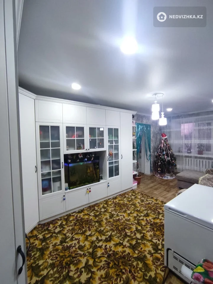 2-комнатная квартира, этаж 2 из 2, 54 м²