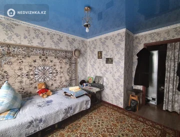 3-комнатная квартира, этаж 8 из 9, 54 м², миниатюра 4
