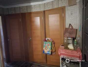 3-комнатная квартира, этаж 8 из 9, 54 м², миниатюра 8