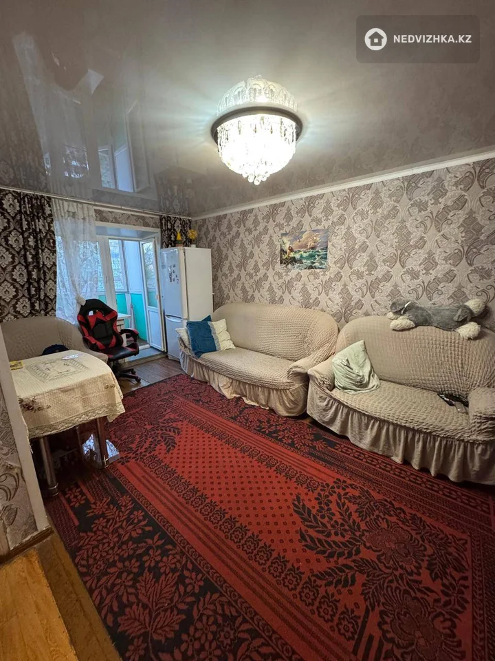 3-комнатная квартира, этаж 2 из 4, 53 м²