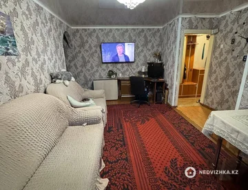 3-комнатная квартира, этаж 2 из 4, 53 м², миниатюра 2