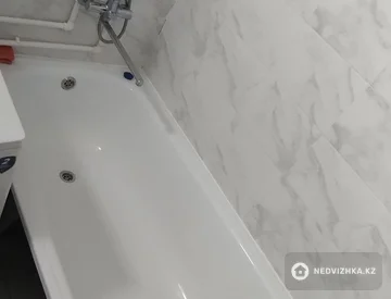 1-комнатная квартира, этаж 4 из 5, 30 м², Посуточно, миниатюра 6