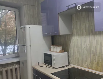 2-комнатная квартира, этаж 3 из 5, 46 м², миниатюра 5