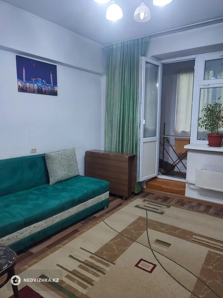 2-комнатная квартира, этаж 3 из 5, 46 м², фотография 4