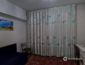2-комнатная квартира, этаж 3 из 5, 46 м², миниатюра 1