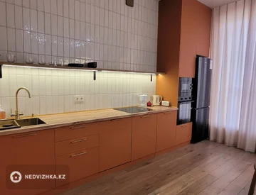 1-комнатная квартира, этаж 12 из 12, 43 м², Посуточно, миниатюра 5