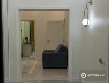 3-комнатная квартира, этаж 4 из 8, 109 м², миниатюра 1