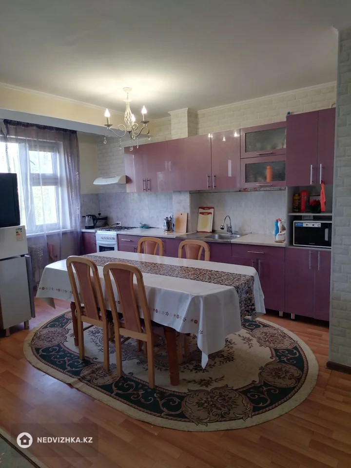 2-комнатная квартира, этаж 3 из 9, 52 м²