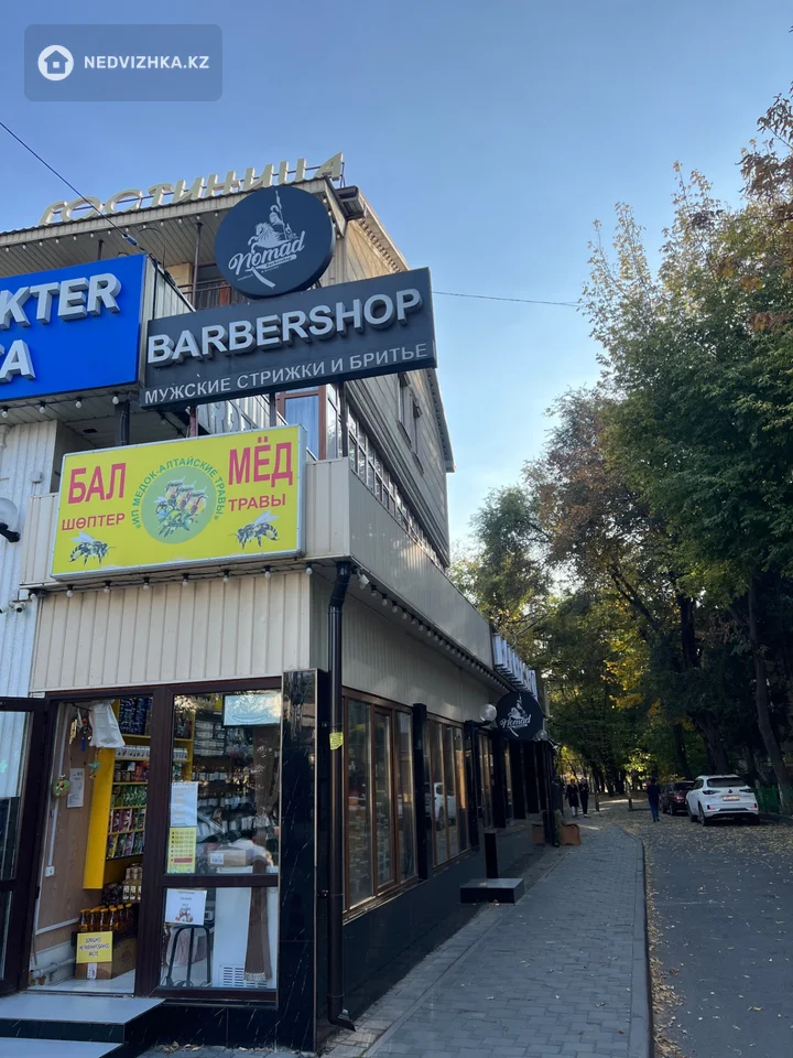 Салон, этаж 1 из 1, 40 м²