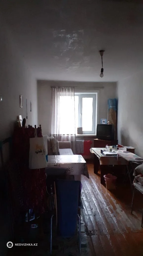 3-комнатная квартира, этаж 1 из 5, 59 м², фотография 2