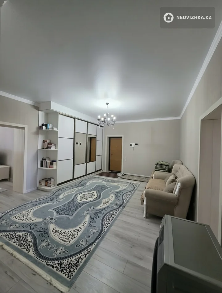 2-комнатная квартира, этаж 7 из 8, 96 м², фотография 2