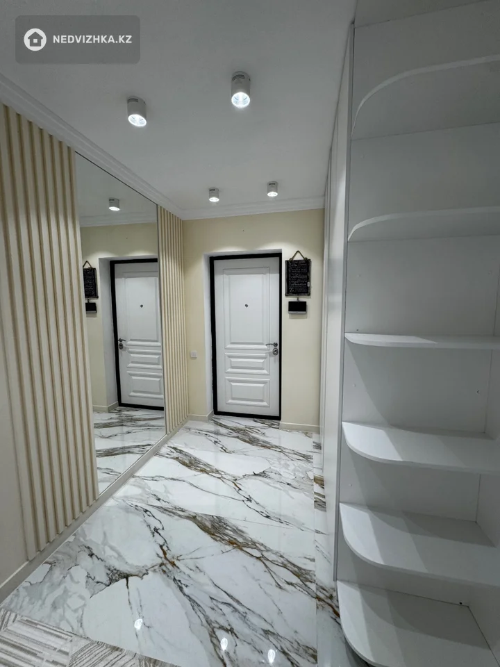 3-комнатная квартира, этаж 8 из 9, 109 м², фотография 4