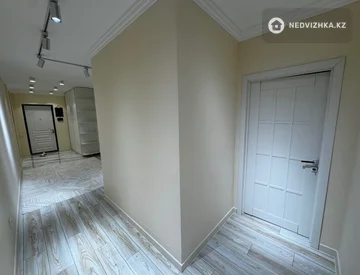 3-комнатная квартира, этаж 8 из 9, 109 м², миниатюра 7