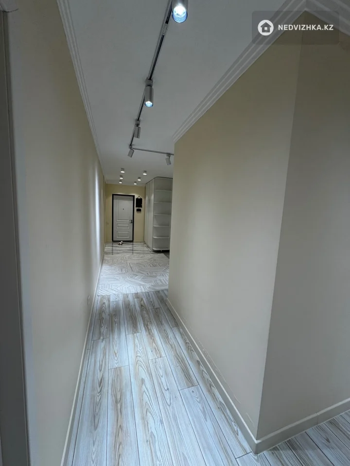 3-комнатная квартира, этаж 8 из 9, 109 м², фотография 5