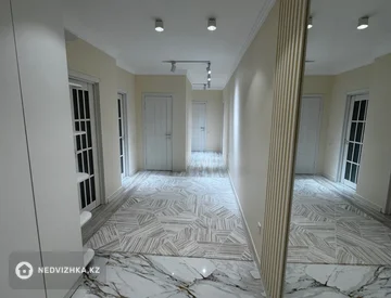 3-комнатная квартира, этаж 8 из 9, 109 м², миниатюра 3