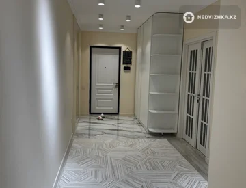 3-комнатная квартира, этаж 8 из 9, 109 м², миниатюра 10