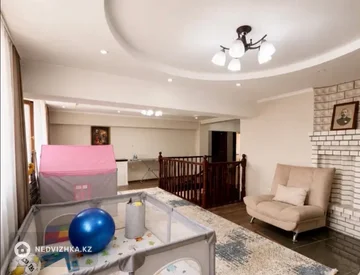 7-комнатная квартира, этаж 5 из 6, 266 м², миниатюра 1