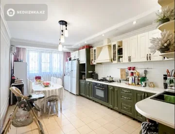 7-комнатная квартира, этаж 5 из 6, 266 м², миниатюра 9