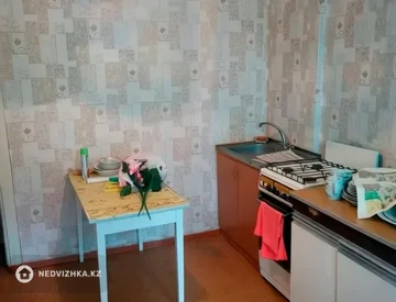 2-комнатная квартира, этаж 1 из 5, 49 м², миниатюра 4