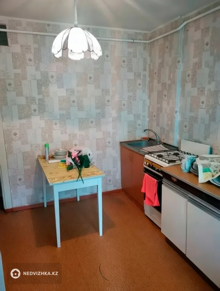 2-комнатная квартира, этаж 1 из 5, 49 м², фотография 4