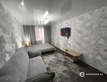 1-комнатная квартира, этаж 2 из 9, 38 м², Посуточно, миниатюра 10