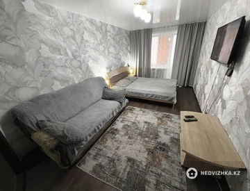 1-комнатная квартира, этаж 2 из 9, 38 м², Посуточно, миниатюра 5